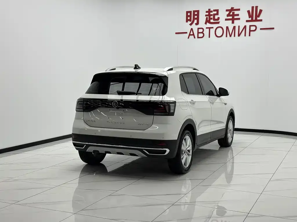 Volkswagen T-Cross — фото 10