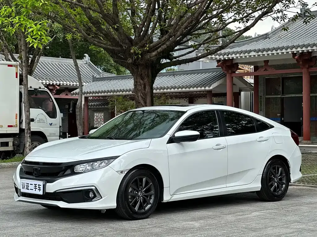 Honda Civic — фото 10