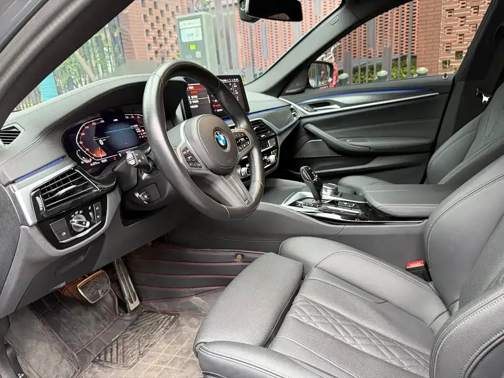 BMW 5 Series (Import) — фото 2