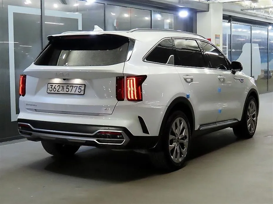 Kia Sorento — фото 7
