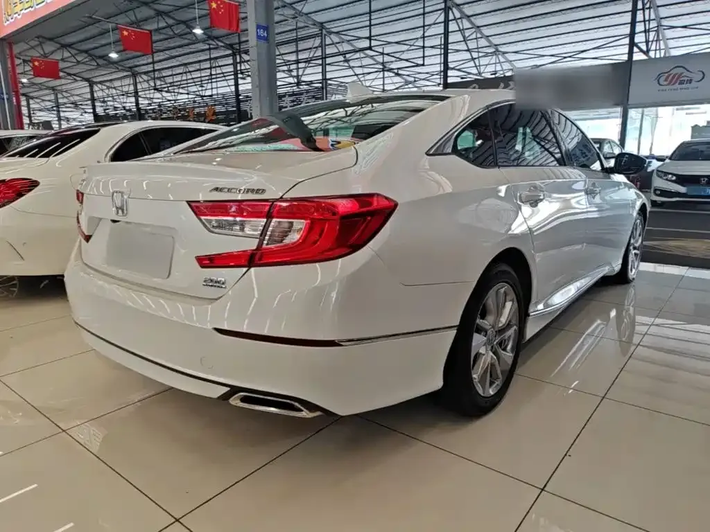 Honda Accord — фото 6