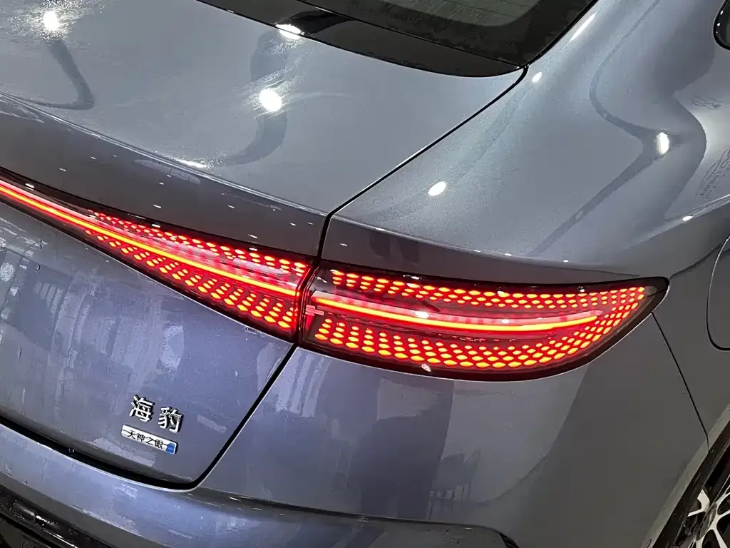 BYD Seal — фото 4