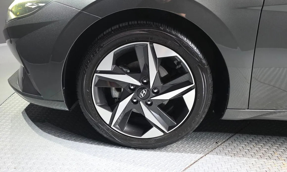 Hyundai AVANTE — фото 10