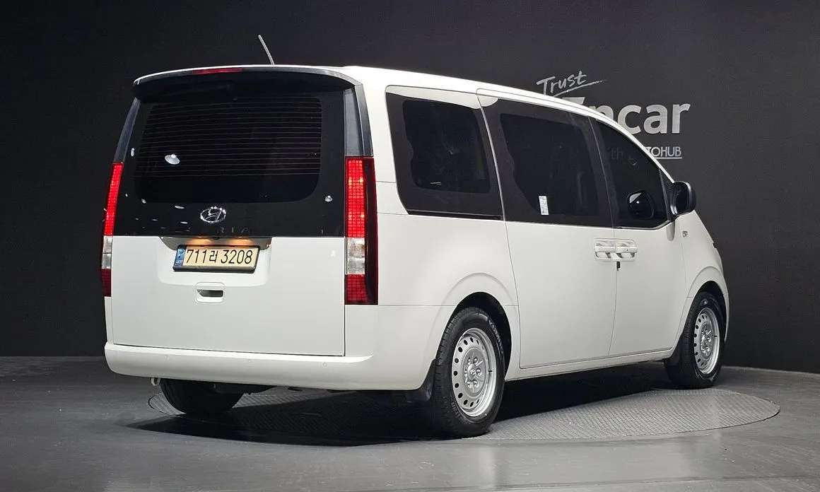 Hyundai Staria — фото 2