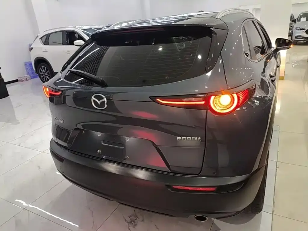 Mazda CX-30 — фото 8