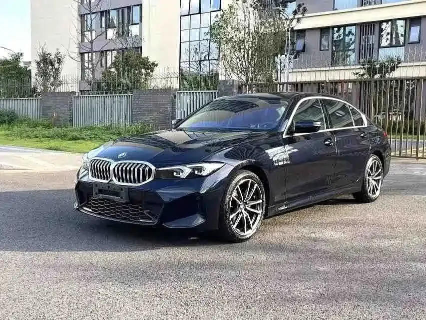 BMW 3 Series — фото 1