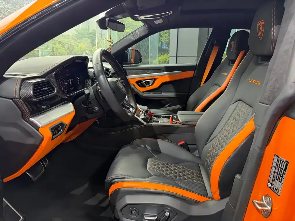 Lamborghini Urus — фото 9