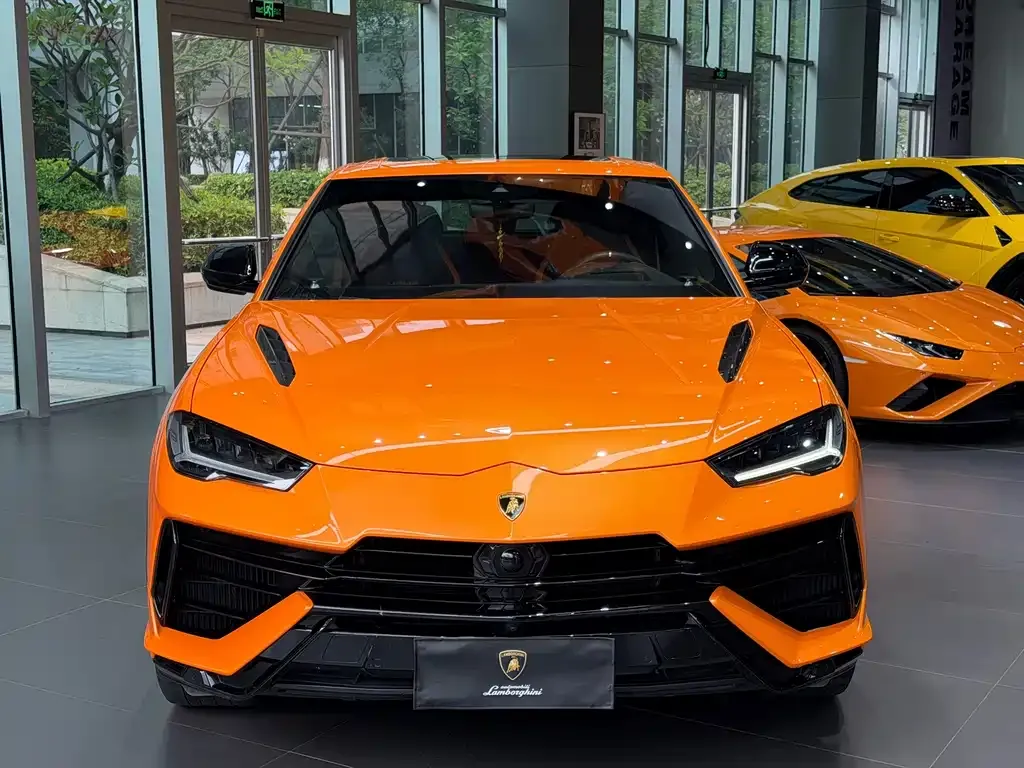 Lamborghini Urus — фото 5