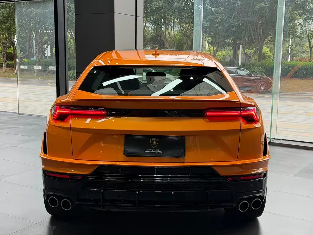 Lamborghini Urus — фото 2