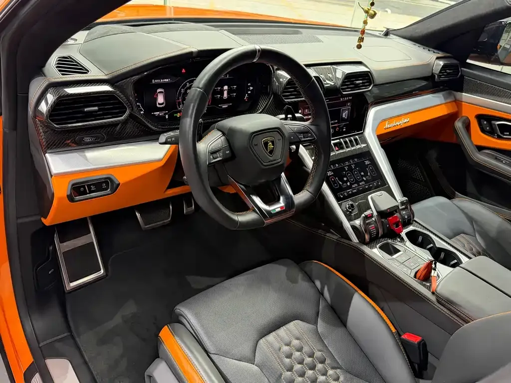 Lamborghini Urus — фото 7