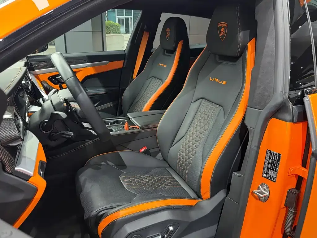Lamborghini Urus — фото 6