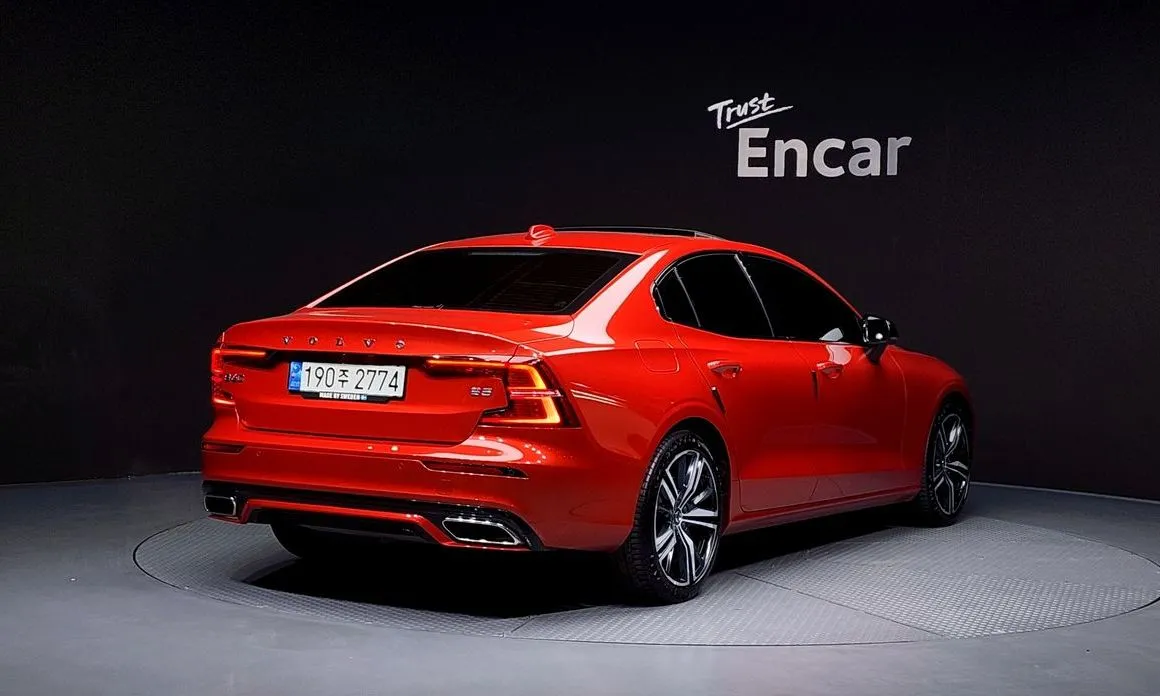 Volvo S60 — фото 2