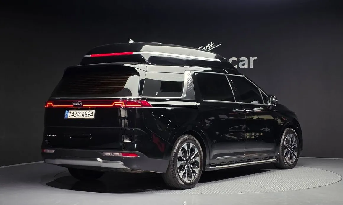 Kia Carnival — фото 4