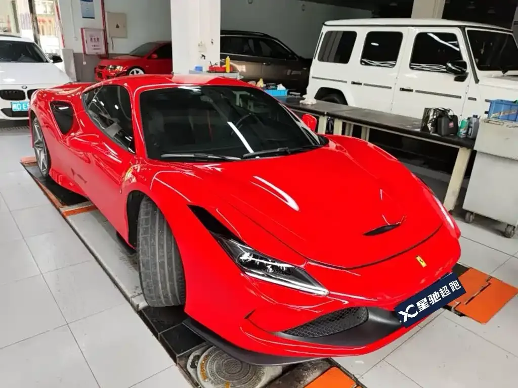 Ferrari F8 — фото 9