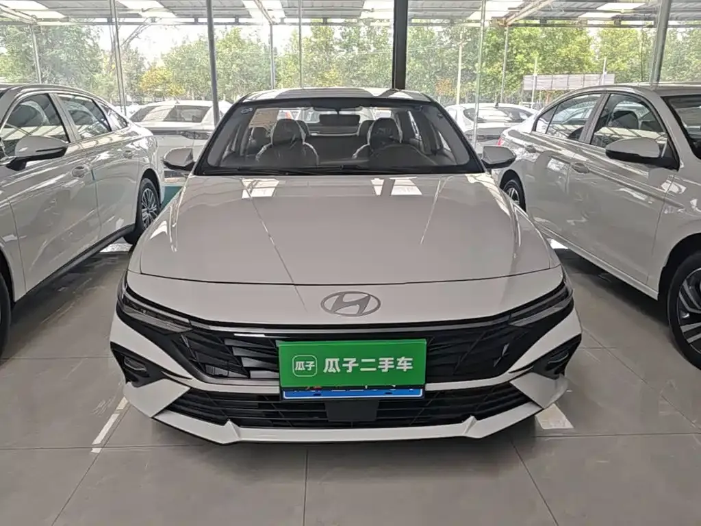 Hyundai Elantra — фото 9