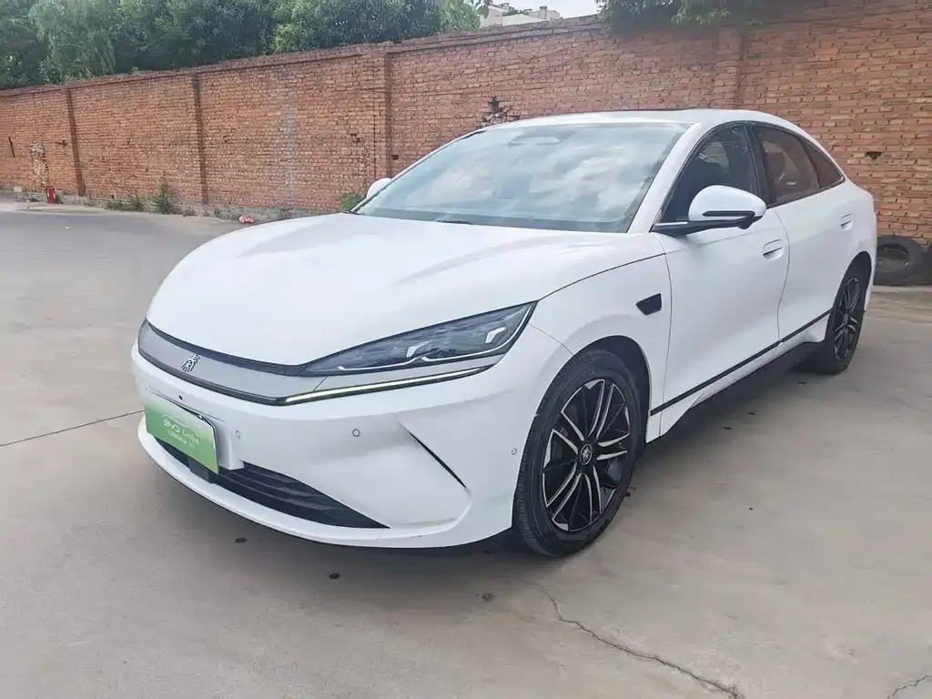 BYD Qin L — фото 1