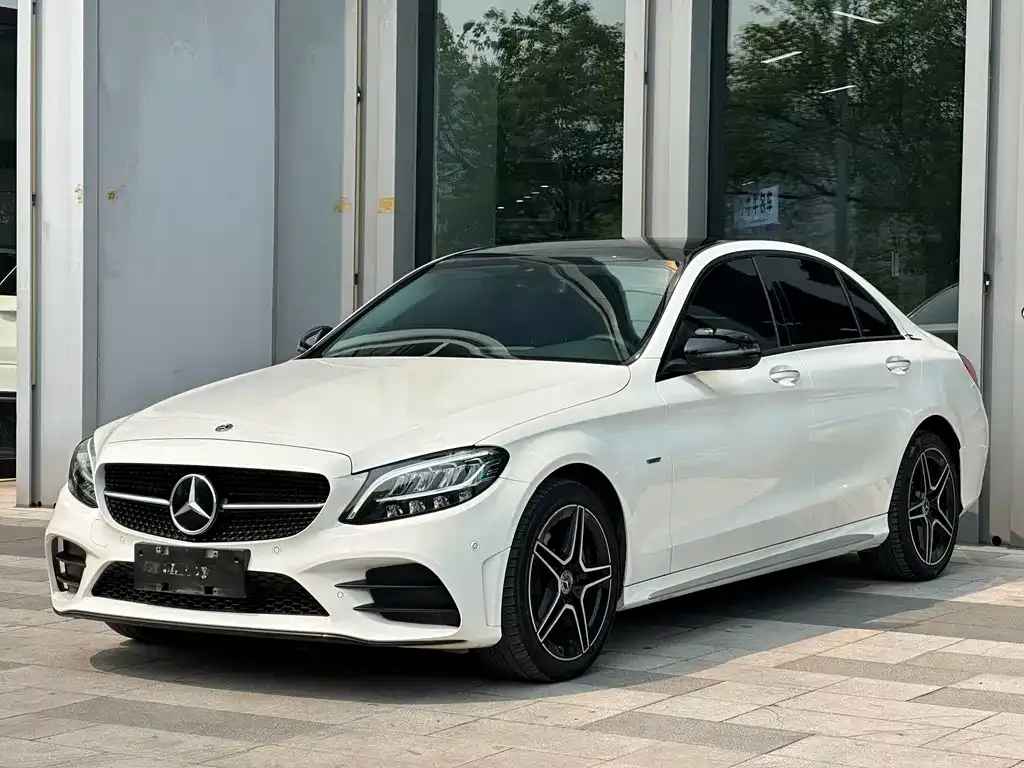 Mercedes-Benz C-Class — фото 1