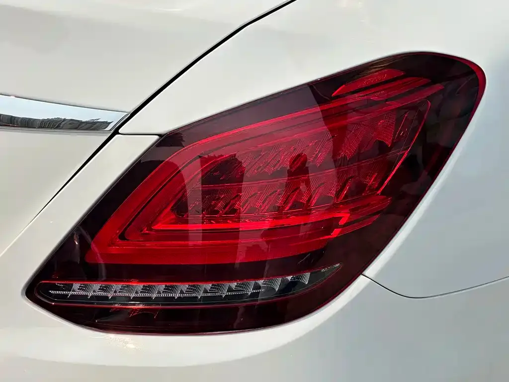 Mercedes-Benz C-Class — фото 10