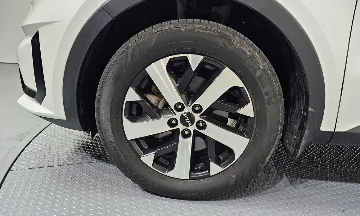 Kia Sorento — фото 6