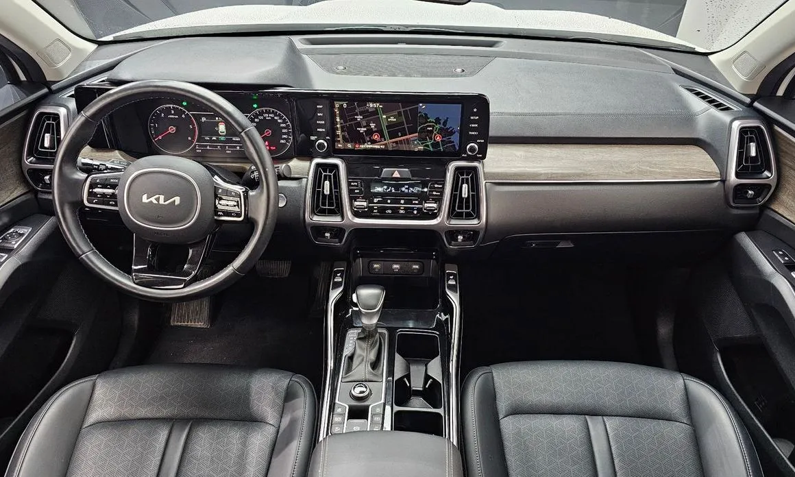 Kia Sorento — фото 10