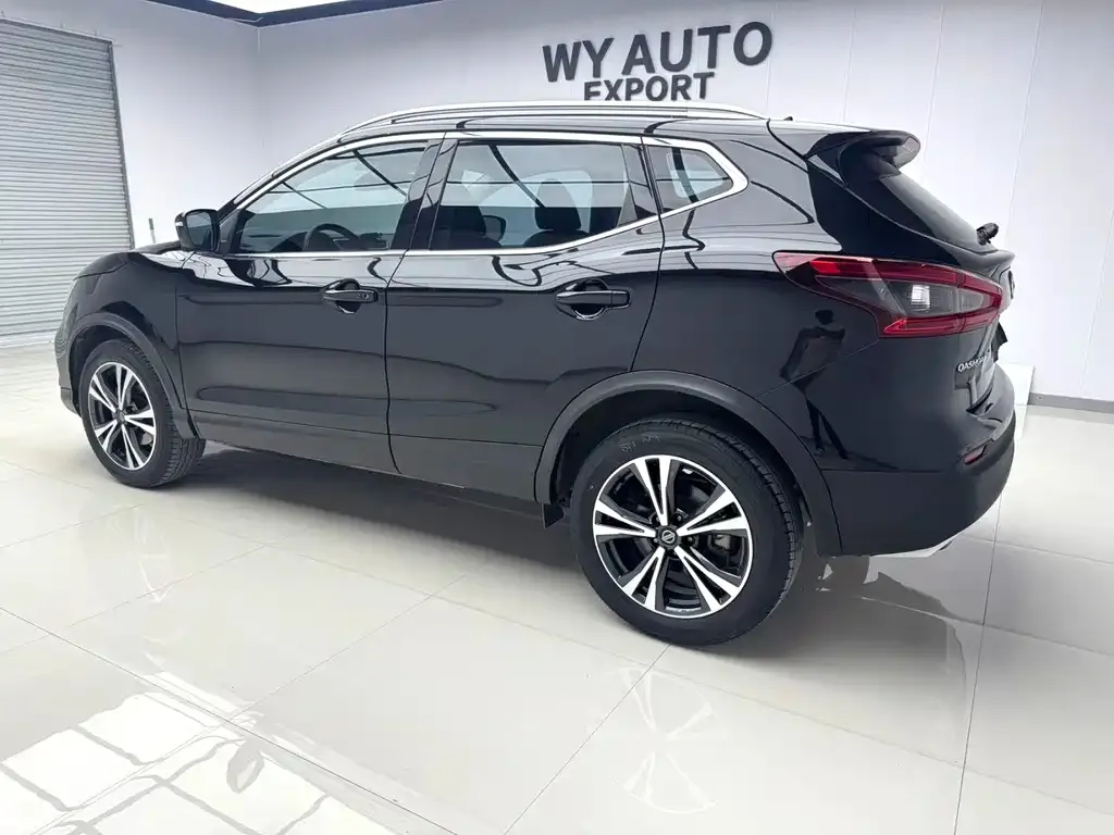 Nissan Qashqai — фото 8