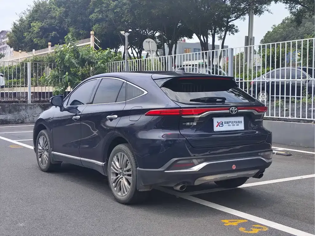 Toyota Harrier — фото 10