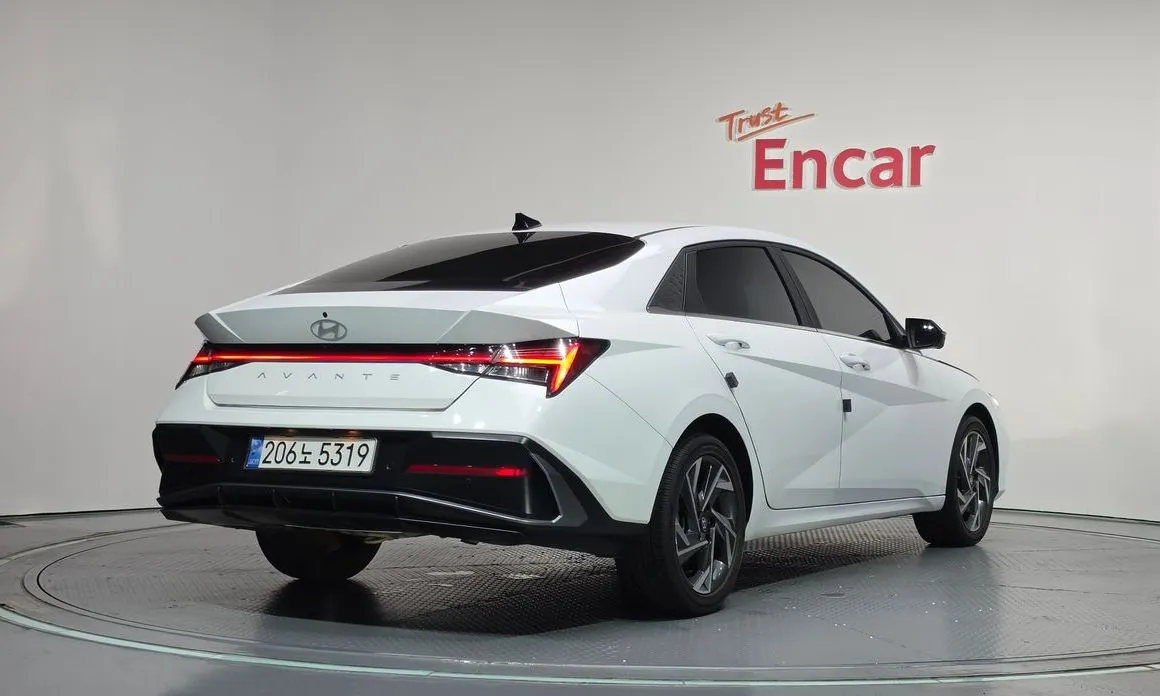 Hyundai AVANTE — фото 2