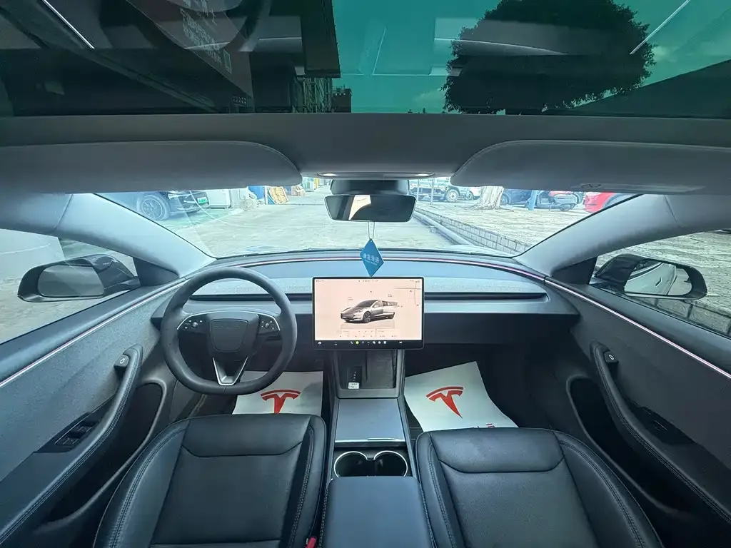 Tesla Model 3 — фото 5