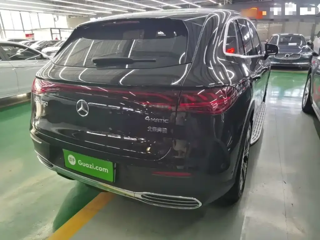 Mercedes-Benz EQE SUV — фото 6
