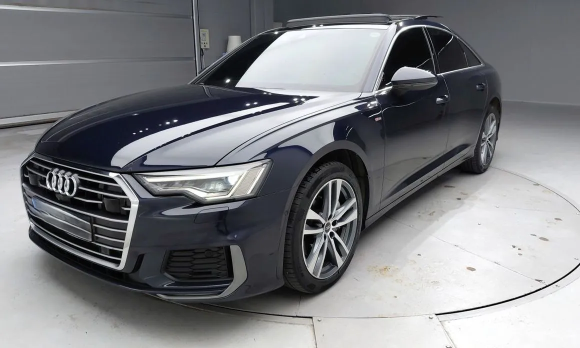 Audi A6 — фото 1