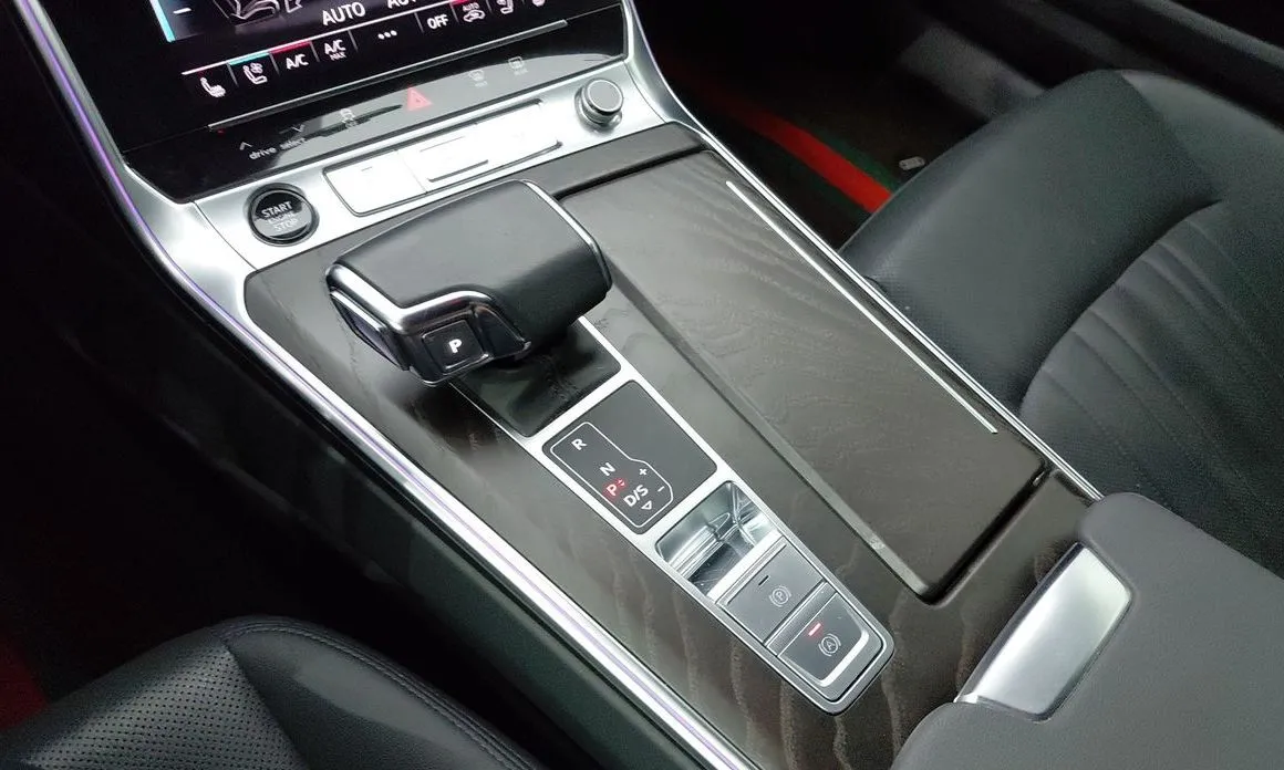 Audi A6 — фото 7