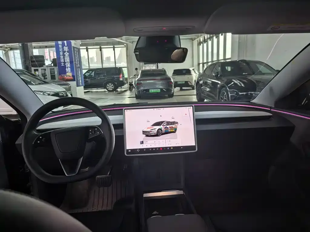 Tesla Model 3 — фото 4