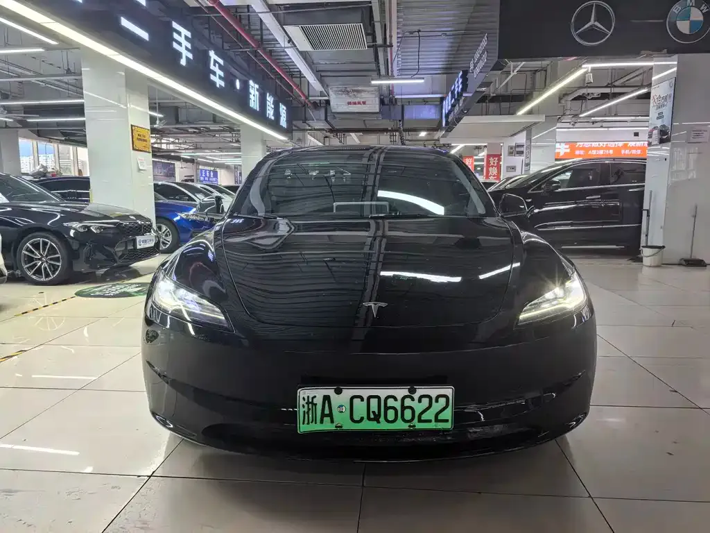 Tesla Model 3 — фото 10