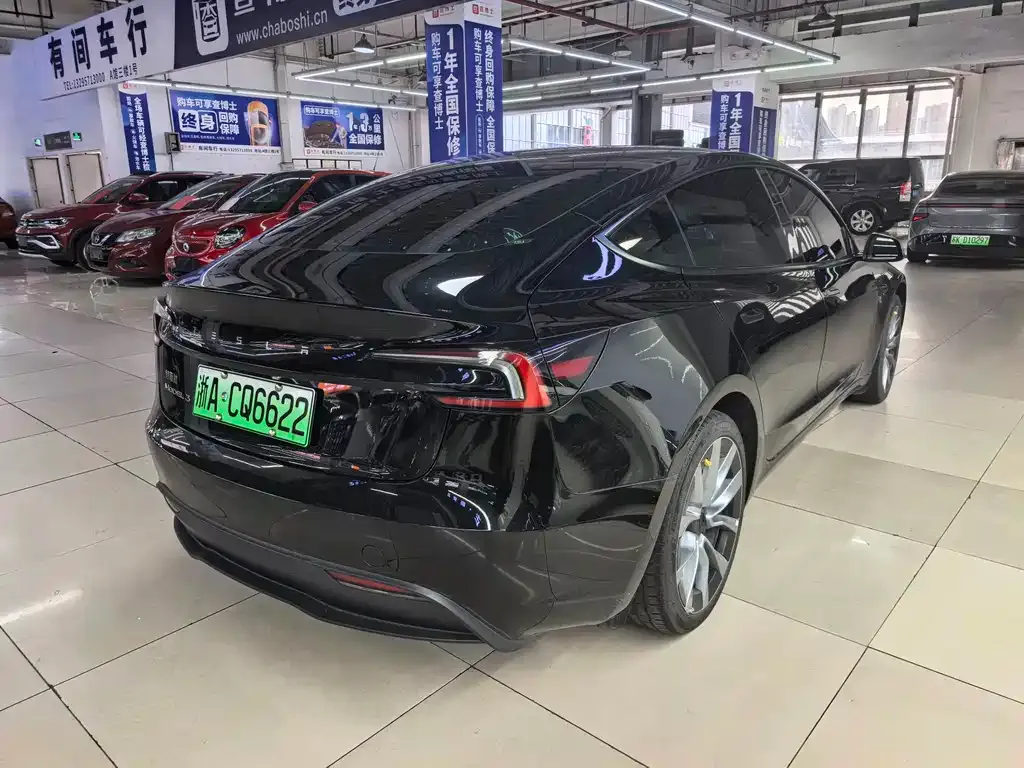 Tesla Model 3 — фото 9
