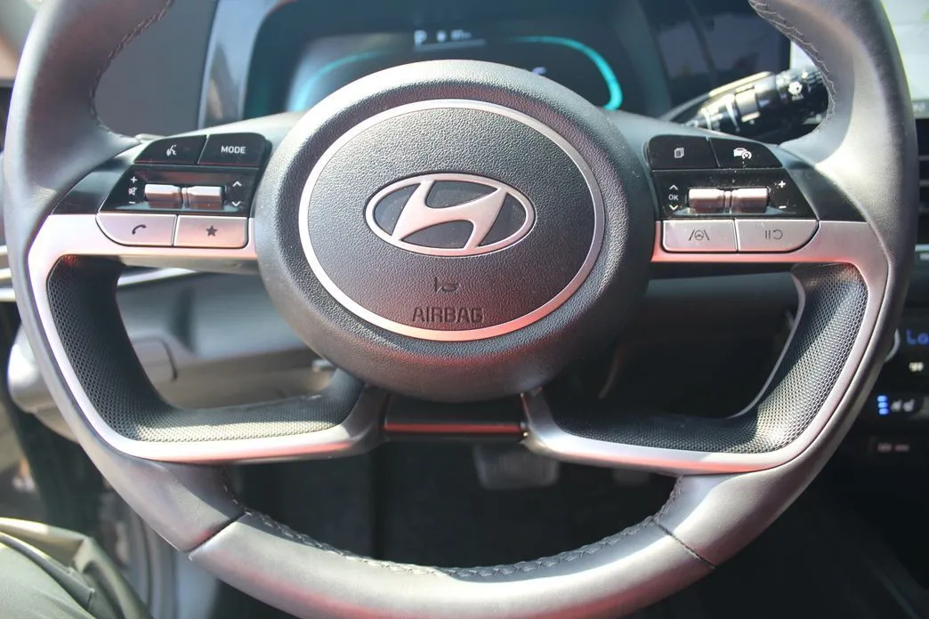 Hyundai AVANTE — фото 5