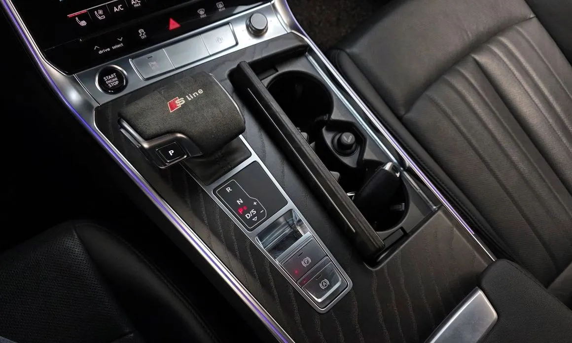 Audi A6 — фото 2