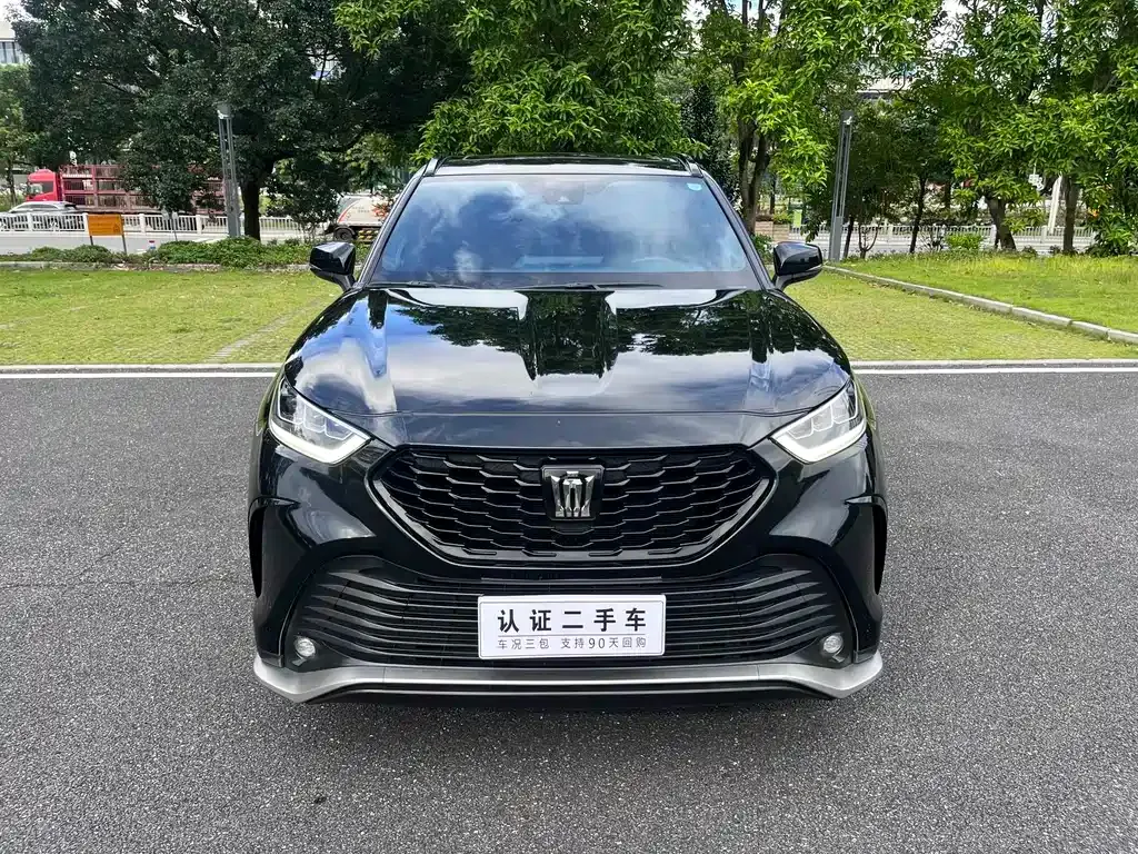 Toyota Crown Kluger — фото 3