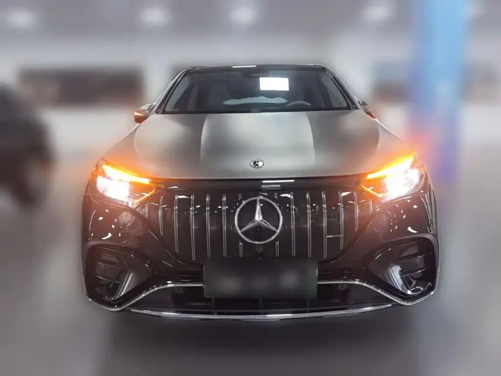 Mercedes-Benz EQE SUV — фото 8