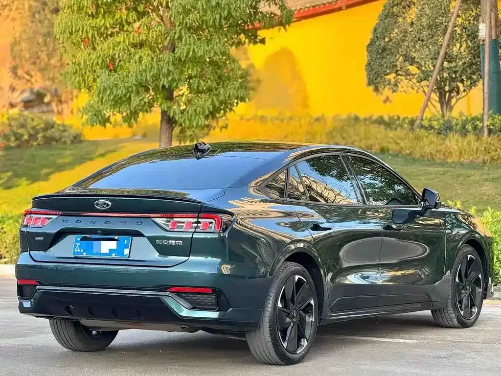 Ford Mondeo — фото 9