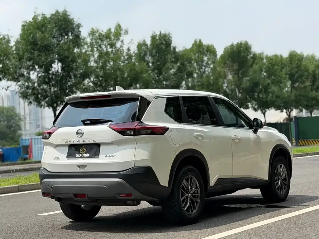 Nissan X-Trail — фото 10
