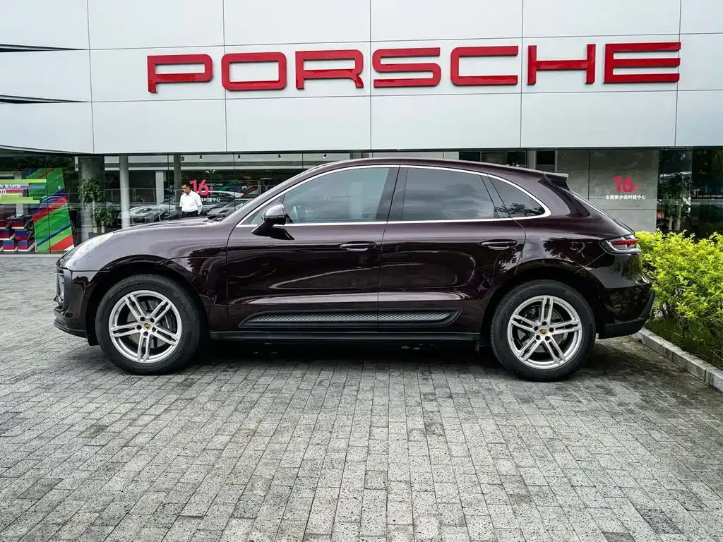 Porsche Macan — фото 7