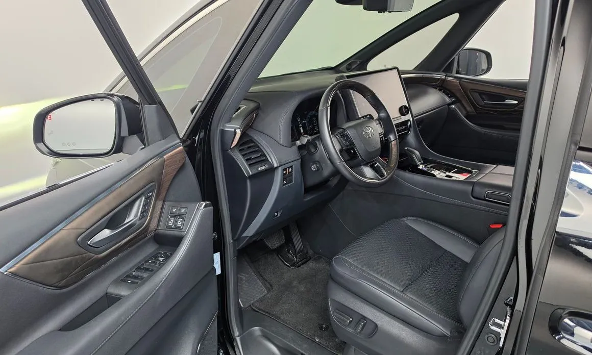 Toyota Alphard — фото 7