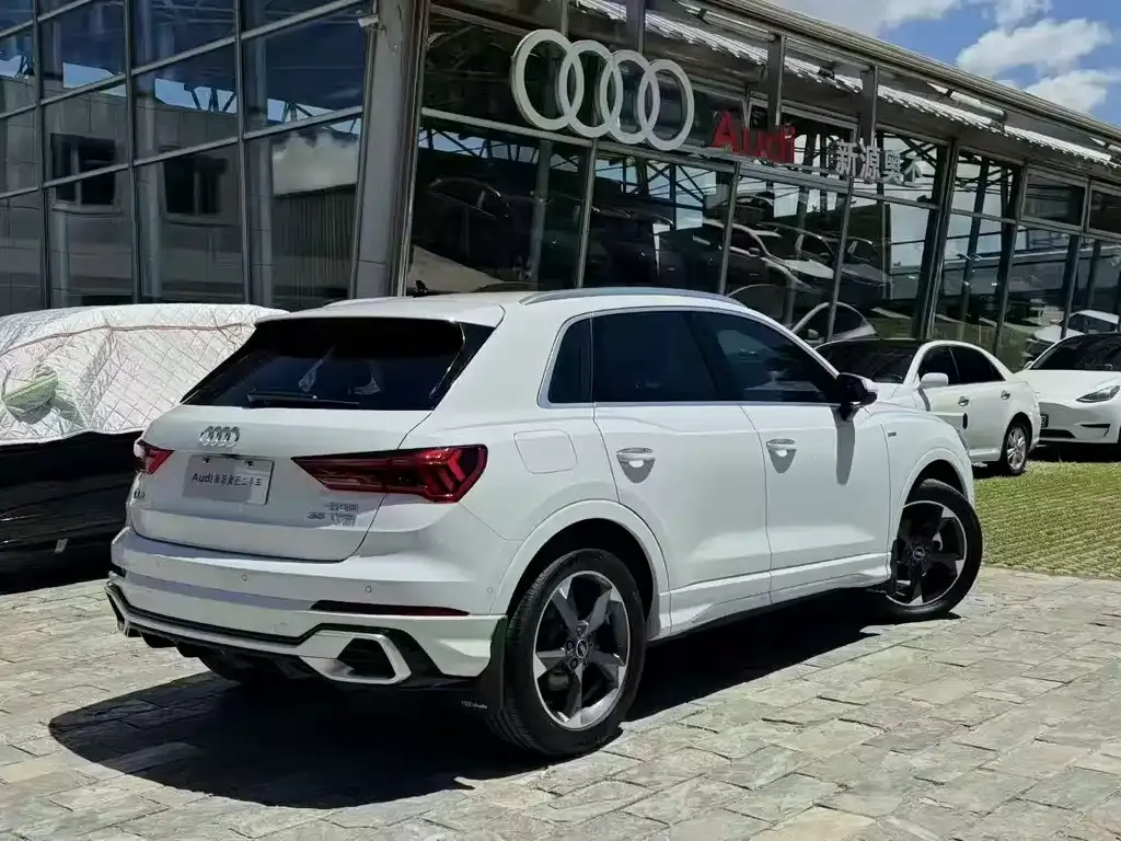 Audi Q3 — фото 3