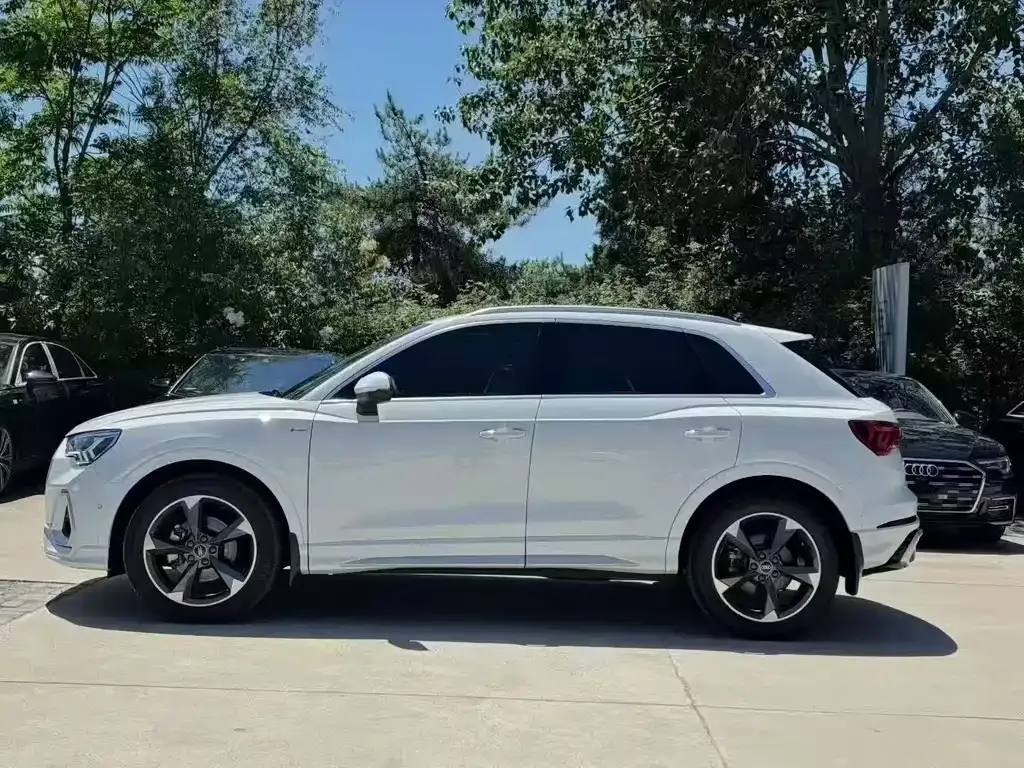 Audi Q3 — фото 7