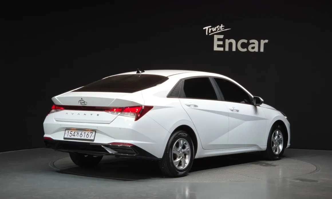 Hyundai AVANTE — фото 3