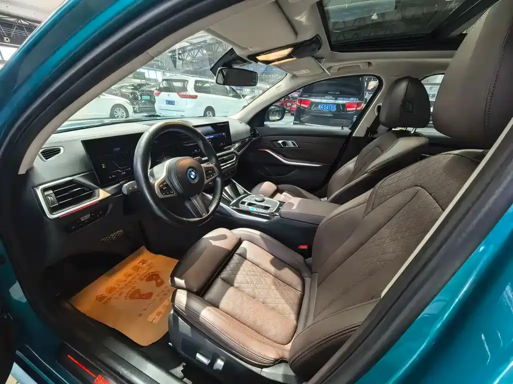 BMW i3 — фото 9