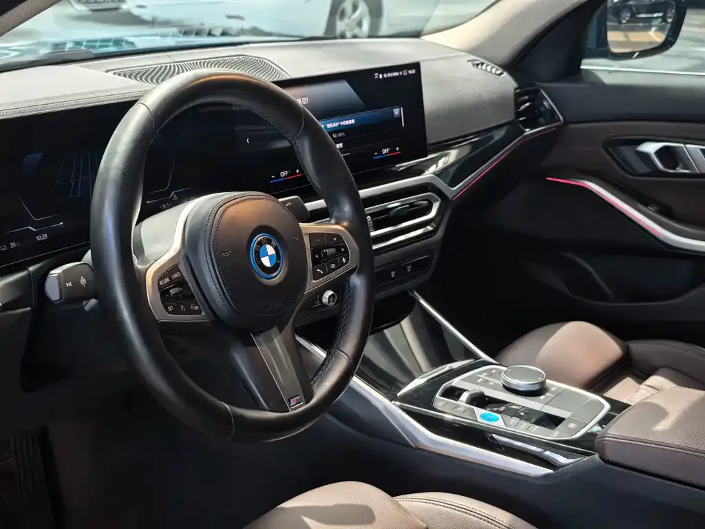 BMW i3 — фото 8