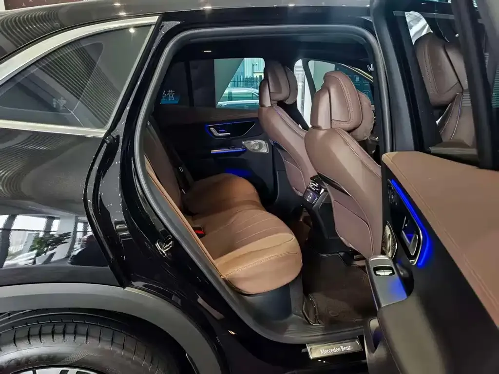 Mercedes-Benz EQE SUV — фото 2