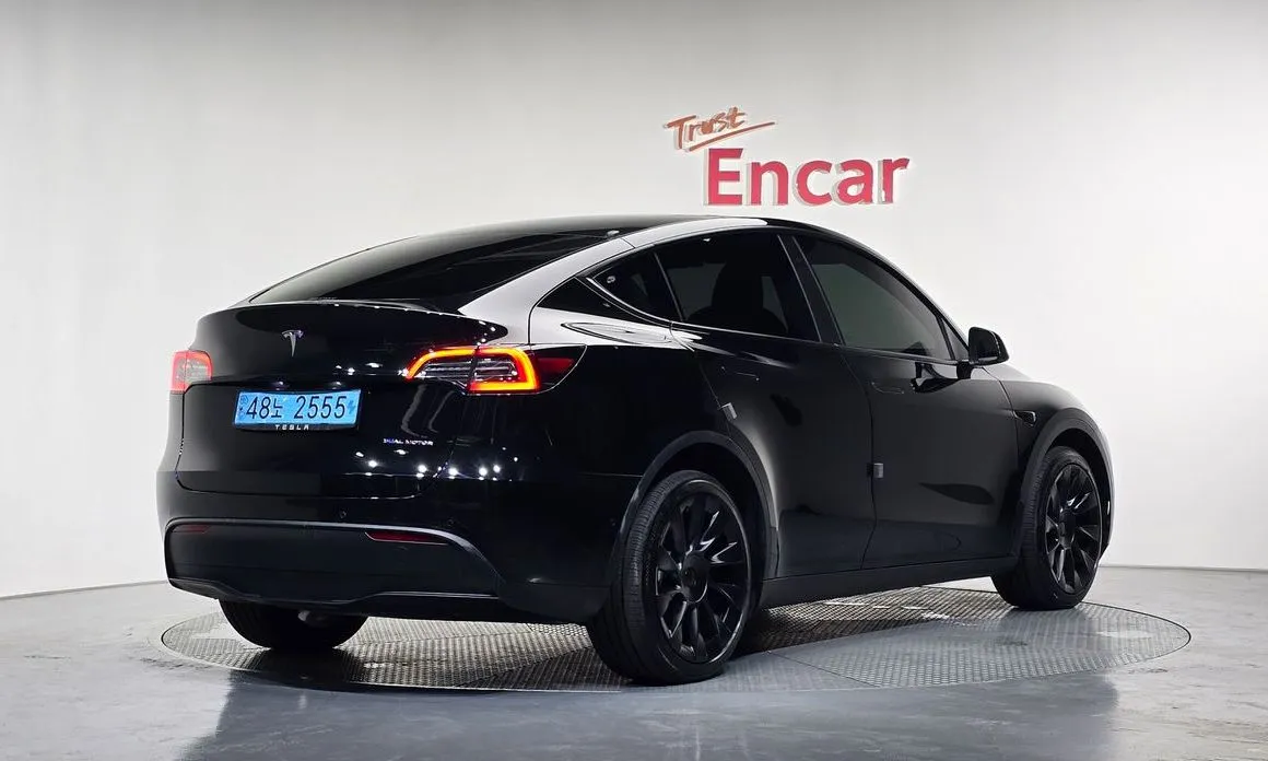 Tesla Model Y — фото 3