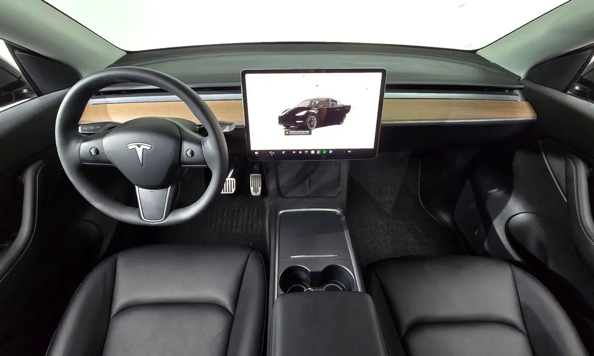 Tesla Model Y — фото 5
